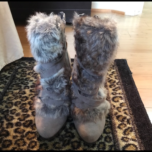 *NWOT* Boots with Faux Fur - Picture 3 of 6